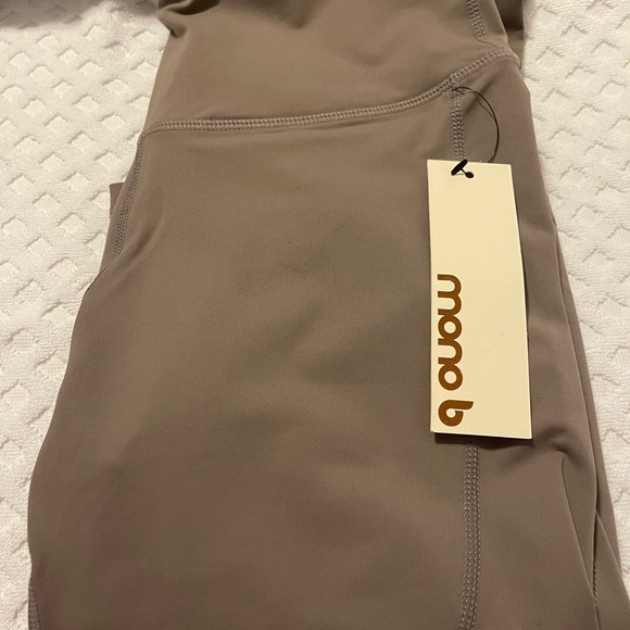 Mono b capri leggings NWT Medium - Picture 3 of 6